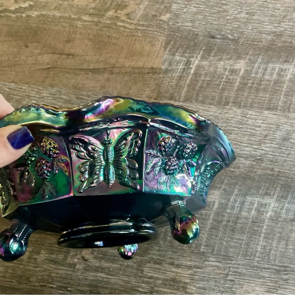 Fenton Art Glass Carnival Butterfly & Berry Fantail Footed Bowl Marked Fenton - Picture 4 of 8